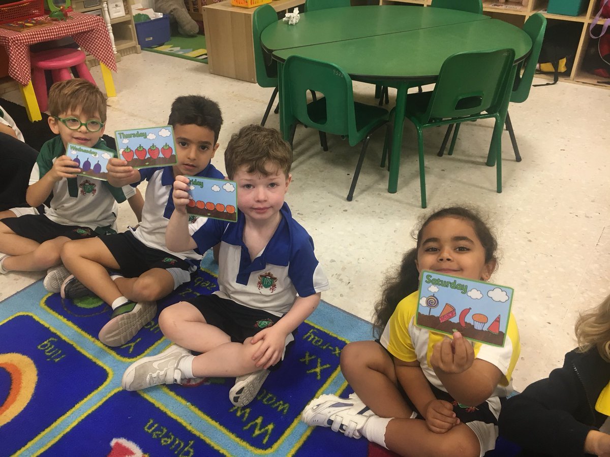 JPS_FS2's tweet photo. FS2E sequencing and retelling the story of the hungry caterpillar! #JPSfs2 #JPSenglish https://t.co/gIyOUrAzPD