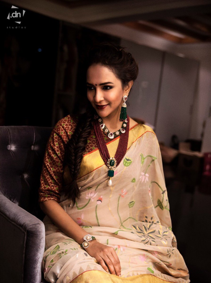 TeamLakshmi's tweet photo. Exuberance redefined! #TeamLakshmi https://t.co/VyFW19p55j