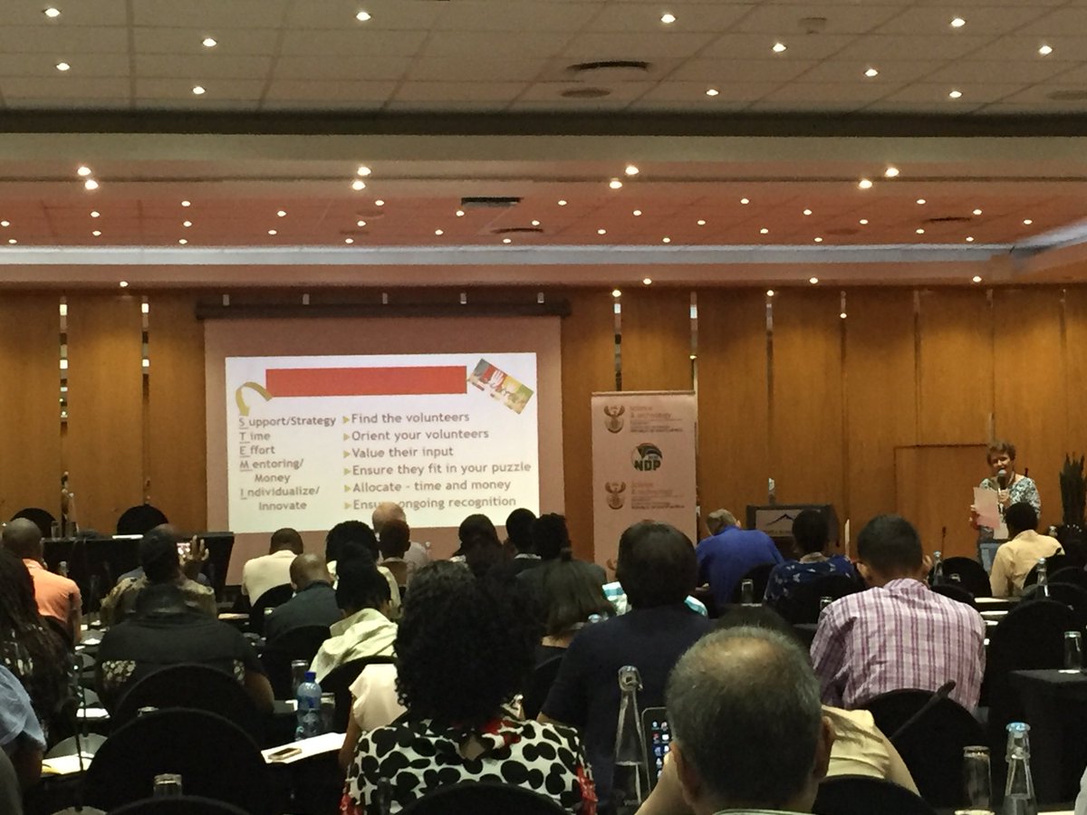 SandileBuwazi's tweet photo. ‘Volunteers need to be supported, ensure their time is well-used, mentored on on a daily, and MUST BE RECOGNISED’ - Lorraine Collins.  #STEMICOP2018 @dstgovza @NRF_SAASTA https://t.co/yTDLZVZLgE