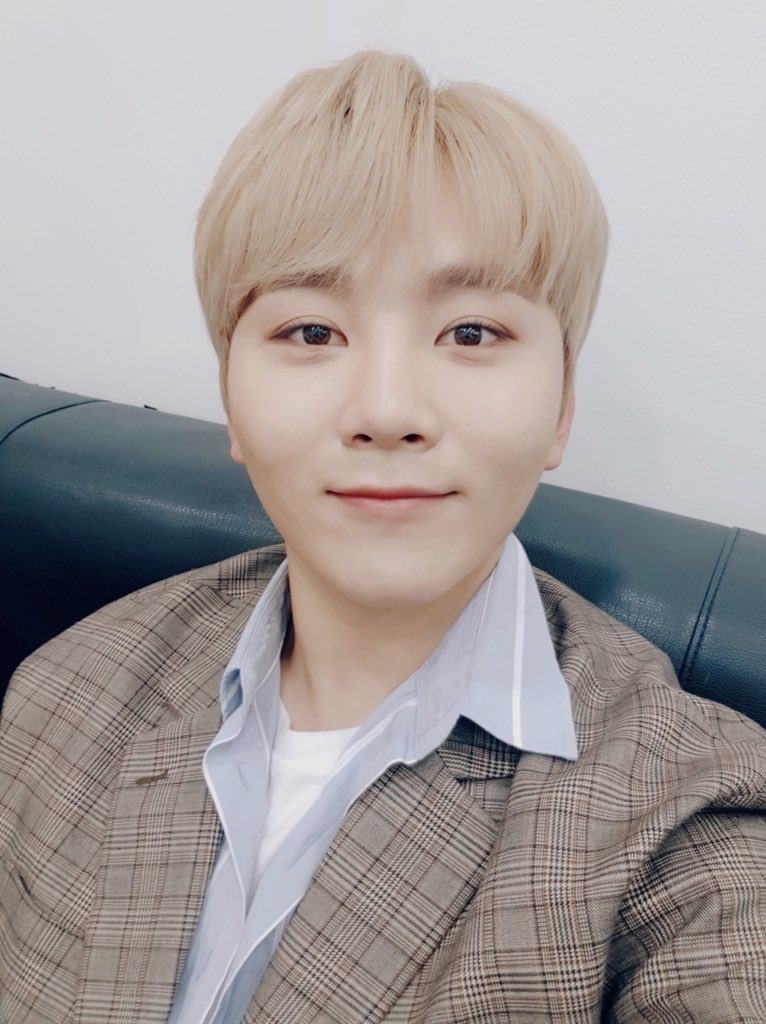 pledis_17_b's tweet photo. [17’S 승관] 비밀의 문과 미스터리한 방, 그리고 더 미스터리한 문제들 앞에서도 멋진 모습을 보여준 예능천재 뿌 🤓✨ 본방사수해준 캐럿���과 함께라면 승관이에게 평생 문제는 없다 👏🏻 #승관이는_문제가_없는게_문제 #다_잘하는게_문제 https://t.co/NFtBCdesHt