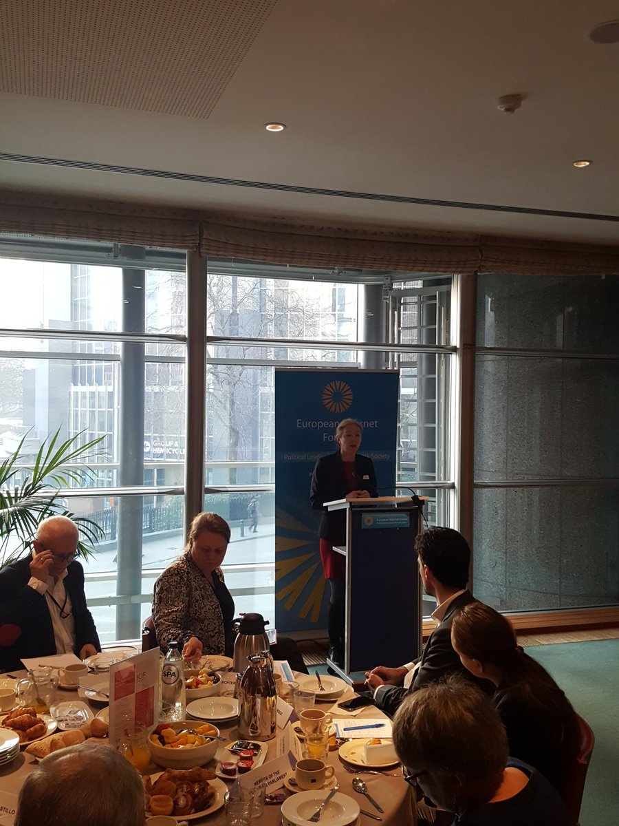 #IGF @EIFonline discussion on future multistakeholders approach till 2025. There is a need to have more exchanges throughout the year to keep IGF relevant. Need for the EU to support IGF and the regional and national IGF editions <a href="/GabrielMariya/">Mariya Gabriel</a> @ETNOAssociation
<a href="/_eurodig/">EuroDIG</a> <a href="/ICANN/">ICANN</a>