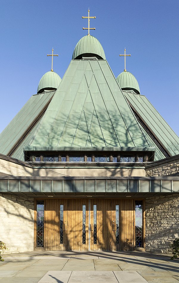 The mid-century expressionist Holy Eucharist Ukrainian Catholic Church (Rostislav Zuk, 1967). #Toronto #modernist #Torontoarch #TOarchitecture #architecture #RiverdaleTO #riverdaletoronto