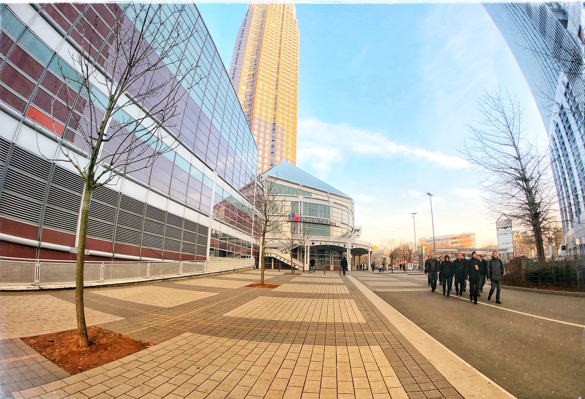 admiraltolwyn's tweet image. And so it begins... it‘s a beautiful winter day in Frankfurt. #MSTechSummit #WindowsITPro