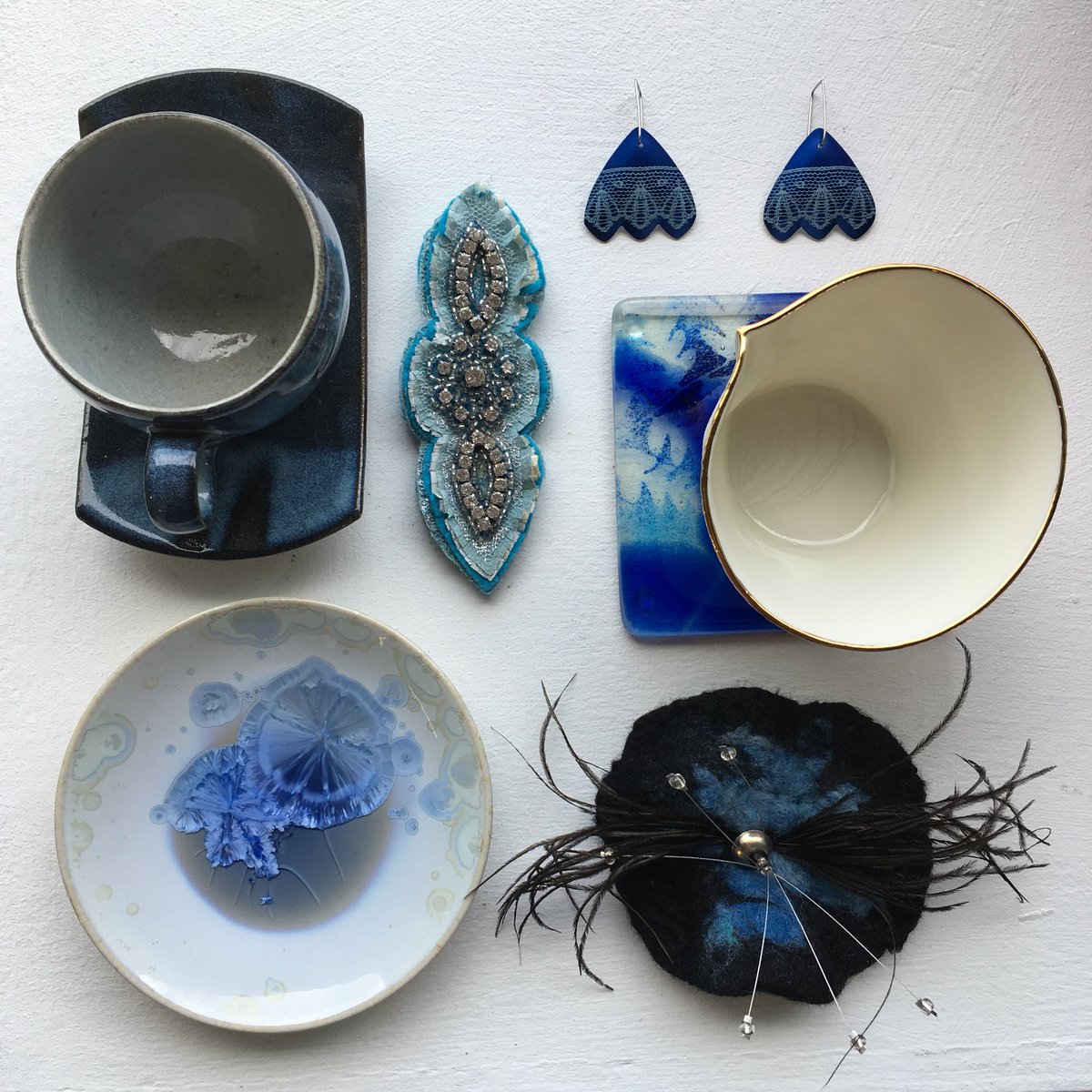 MakersWales's tweet photo. It’s not too early to start thinking about #MothersDay gifts. We have a fantastic array of beautiful pieces, #handmadeinWales.
#MickMorgan #SimonRich #MandyNash @verityjames77 @LouiseEHall #SusieVaughn #RebeccaRaudaschl #Cardiff #craft #gallery https://t.co/0qHx9gVFOL