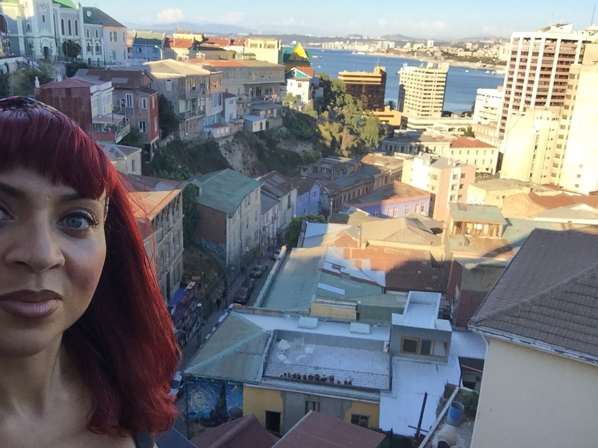 ElleCatoMusic's tweet photo. Performing with #Jamiroquai in the beautiful ☀️ #Chile https://t.co/hX5tCE24E1