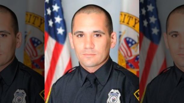 Fox35Amy's tweet photo. Heartbreak for Mobile, Alabama police as they mourn the loss of one of their own -- killed last night in the line of duty. #MobilePD #Fox35 #GDO https://t.co/mrCIZ6Votl https://t.co/i7MsY8aQDV