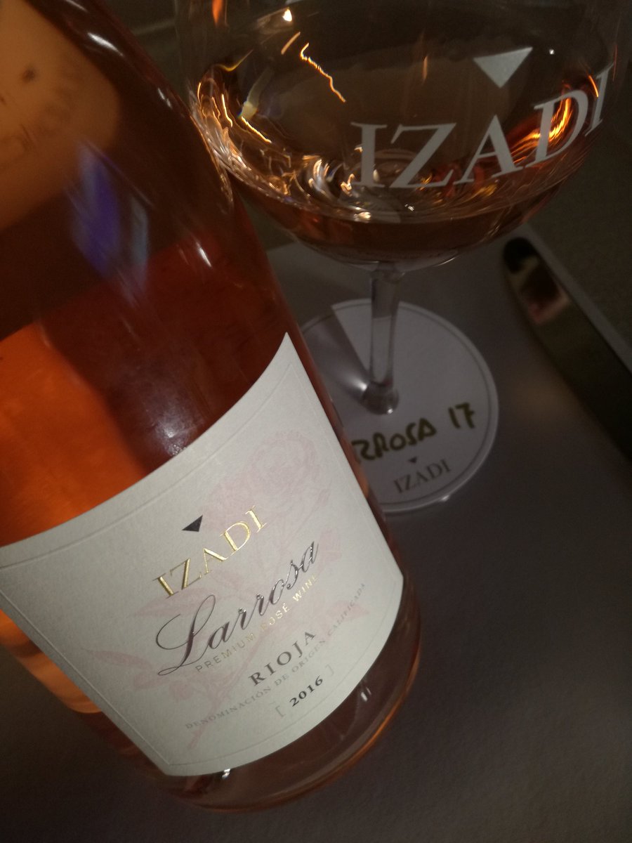 platosentre2's tweet photo. Ayer asistimos al I Encuentro Foodie de #cordoba gracias a @bodegasizadi. Contamos con un taller fotográfico con móvil impartido por @vicugostudio y degustamos los vinos #izadi y platos de #restaurantelacandelaria.

Pronto en https://t.co/YFahUDVyPI

#foodizadi #platosentre2 https://t.co/Lv6vsHzQpt