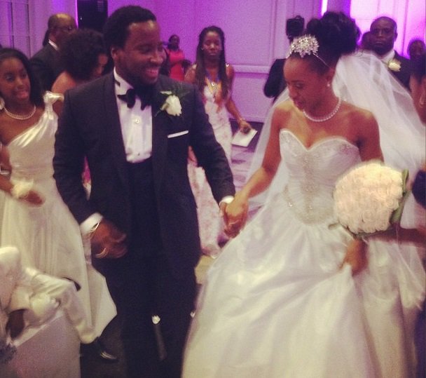 famousgospelmus's tweet image. Here he is with his beautiful wife on their wedding day #Devhubdm