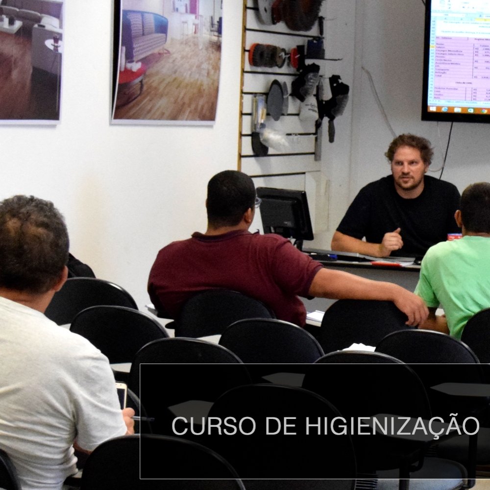 ColarOnline's tweet photo. Curso de Higienização e Limpeza de Estofados e Tapetes 😉 Mais uma turma formada com certificado em mãos. Aqui você aprende na prática! https://t.co/TkEKwQRBXp