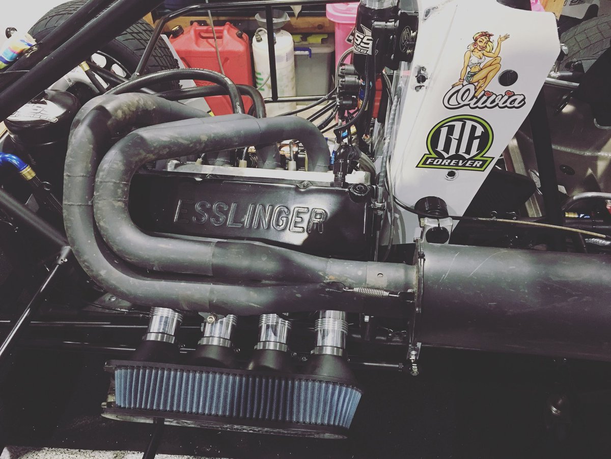 She’s baaaaaaack !! 💪🏻 after a huge night the boys have everything nearly ready to race massive effort tonight from Michael , Bazza , Bretto , Bernard and the Wizard Craig Thompson we are nearly ready for the MVT dyno day Friday 👌🏻

#BOSSchassisaustralia #89ers #new89ers