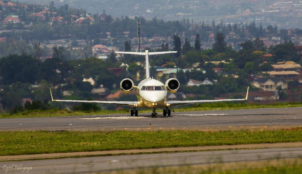Another cute face!The #Bombardier #Challenger604 of the #Zambian gvt turns 2 exit the #runway at #KGL this morning!  #jetengine #travelzambia #lusaka #groundrun #rwandanspotter #planespotting #aviationphotography #avgeek #travelrwanda #rwandaairportscompany