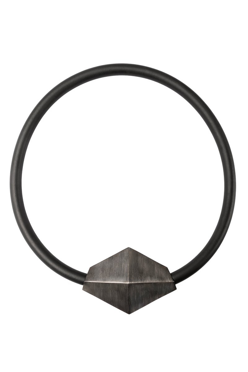 MMUTT_DESIGN's tweet photo. https://t.co/ohyqtlhqlh

MMUTT's jewels are... geometric shapes!
::
Formas geométricas, jóias MMUTT!

#mmutt #joalharia #jewelry #jewellery #jewelrydesign #jewelrydesigner #design #fashion #jewels #jewel #fashion #geometric #shapes #silver #necklace https://t.co/zxP9WR5FBC