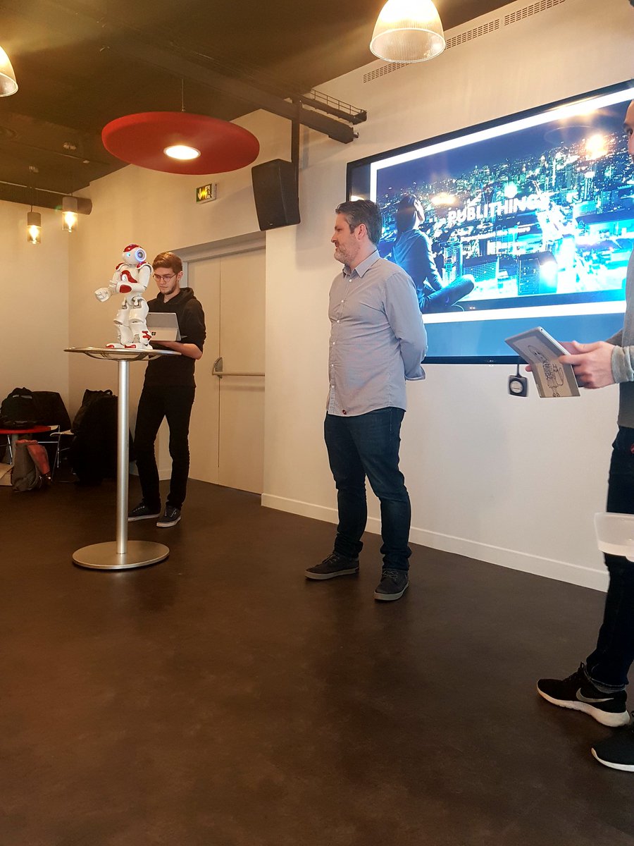 DamienJacquart's tweet photo. Très heureux de recevoir #publithings dans nos bureaux @MKTGFrance ce jour, pour parler #innovation et, conjointement proposer les meilleurs opportunités à nos clients! 🖒 @dentsuaegisFR https://t.co/8MdwOUw6hl