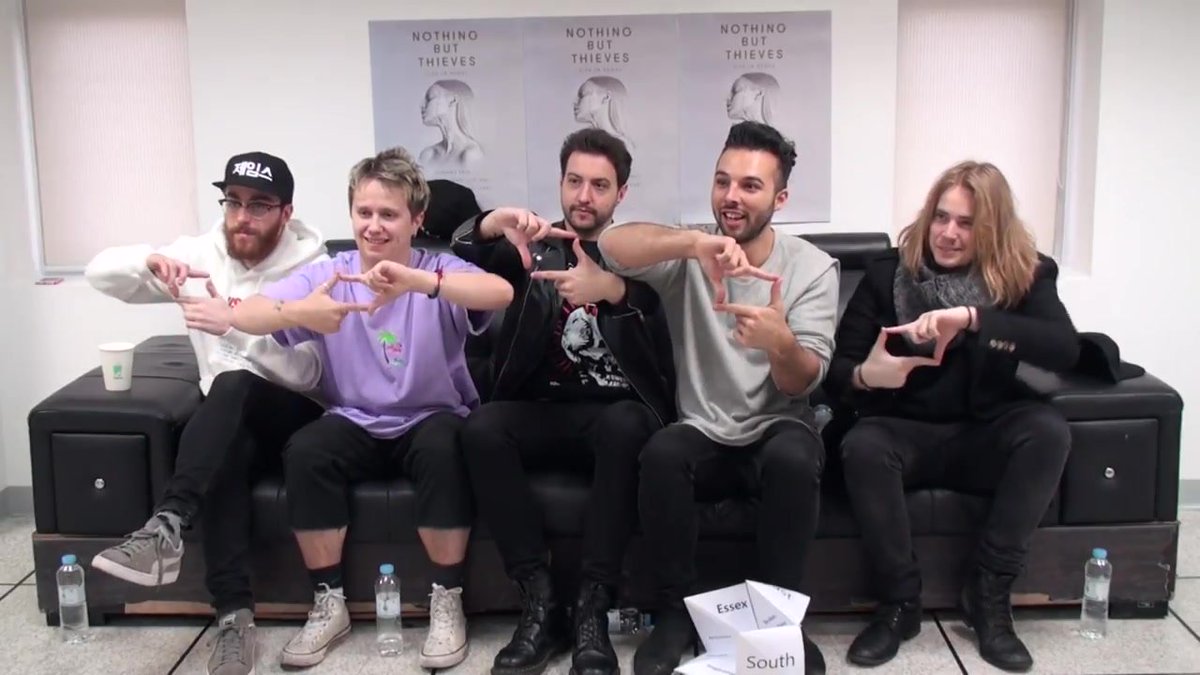MaAnTll's tweet photo. I don't know what they were showing with their hands, but it looks like something Eastern😎
#ConorMason 🤟🏻#NBT #NBTh #NothingButThieves💪🏻 https://t.co/BV7njass7w