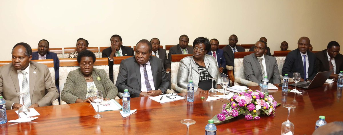 WilliamsRuto's tweet photo. During a meeting to review status of irrigation schemes countrywide at the Karen office, Nairobi. https://t.co/W0rgUVXgXC