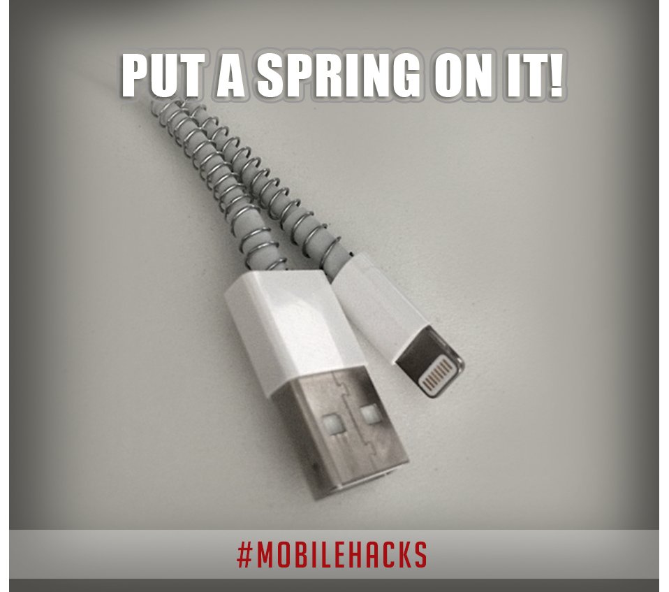 QuantumHiTech's tweet image. If you&apos;re tired of bends and breaks, use any old pen’s spring and wrap it around the wire! #TechHacks #MobileHacks