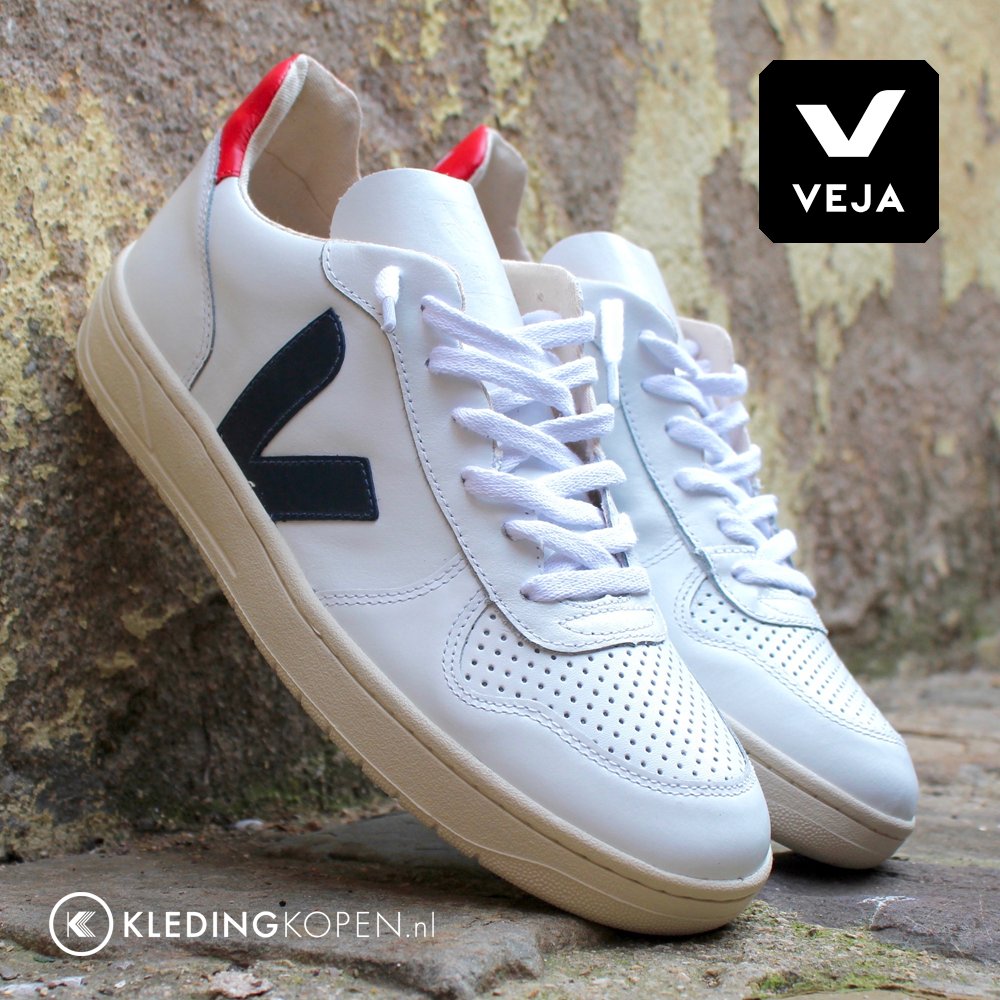 ★ SNEAKER MERK VAN DIT MOMENT ★ De Veja Sneakers ★
Shop het populaire V-10 model ▶︎ bit.ly/2HxZWSX of check alle Veja Sneakers ▶︎ bit.ly/2BDwieK #sneakers #mode #kledingkopen