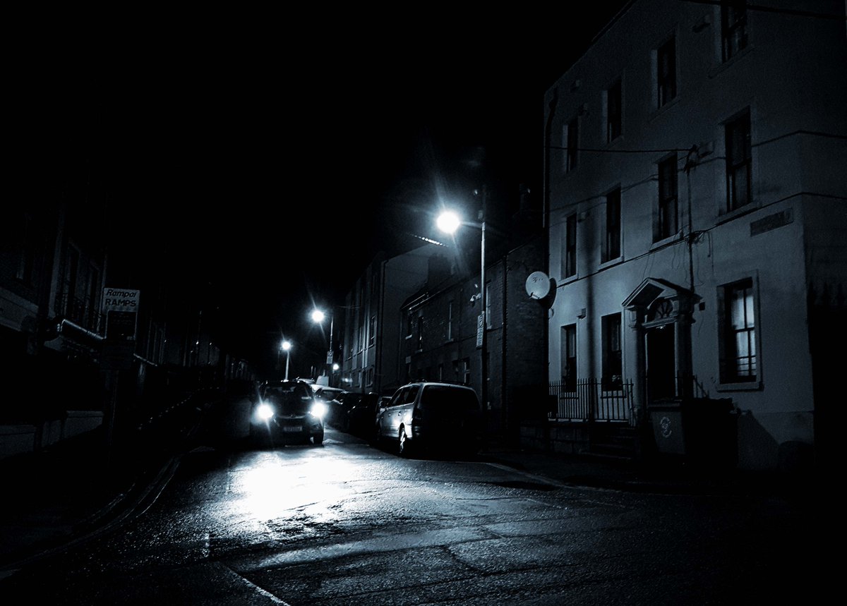 dubliner24's tweet photo. #blue #street
#MontpellierHill #northside #stoneybatter #Dublin #Dublin7 #noir #photography #streetphotography #greyscale #bluescale #monochrome https://t.co/CtZlprzeyr