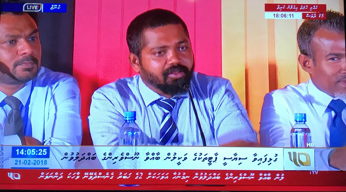 munajjy's tweet photo. Gulhifaivaa iththigaadhu ge press conference ga @MahfuzSayd aa @ibriffath ah @Sangu_tv ge noosveriya @sahubaan kuri suvaalah javaabu nudhevigen rulhigadhave furusathu nudhee nimmaalaifi. #FreedomOfPress @MDPSecretariat @Raajje_tv @Mihaarunews @AswardWaheed https://t.co/lJoszrG6Mf