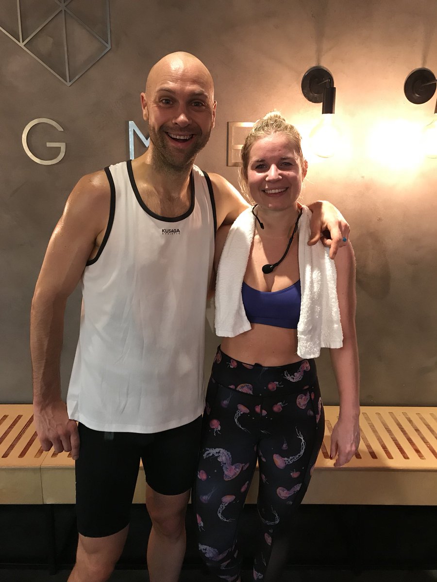 LukeTyburski's tweet image. Day 3 of @DigmeFitness Sweat Week is done!
Rocking class by the forever smiling @bodiesbychloe 🙌🏼🙌🏼🙌🏼

#SweatWeek #Digme 
digmefitness.com