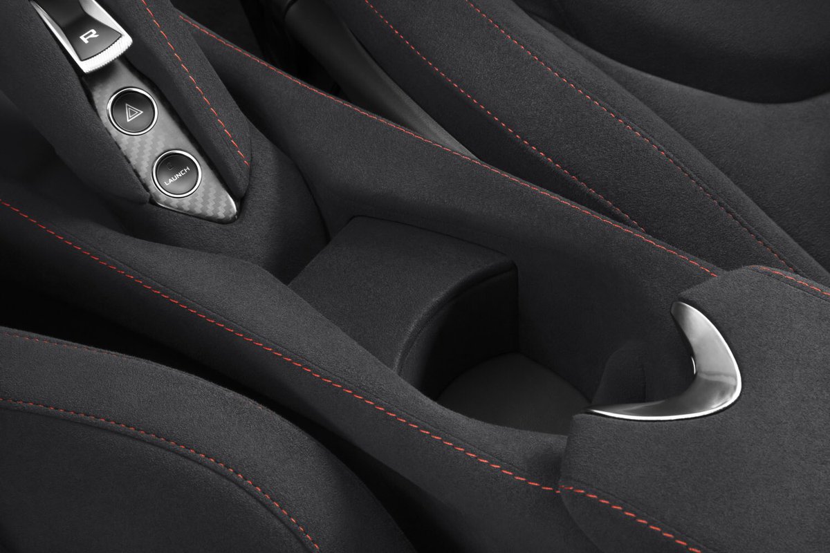 McLarenAuto's tweet photo. Continuing #carbonweek with some of the beautiful details of the McLaren 720S MSO Velocity https://t.co/2CmLe6jSFV