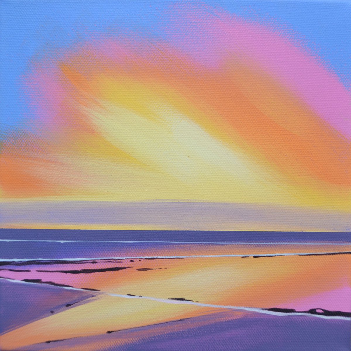 Spreading sunshine in my small @PrincesTrust donation canvas, entitled 'Little Sunburst' (8 inch square) for the Surrey Contemporary Art Fair @contempartfair at Sandown Park, Esher this weekend! Come and see me, stand 16! #ownanoriginal #art #buyart #artist