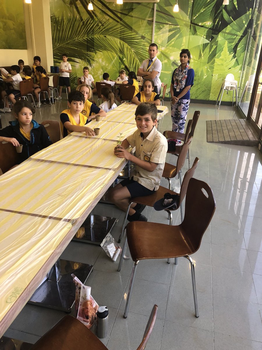 Horizon_Year4's tweet photo. Some pictures of #HorizonYear4 at our workshop this morning on the cultural trip. #HorizonHappiness https://t.co/9Lx7XKdISj