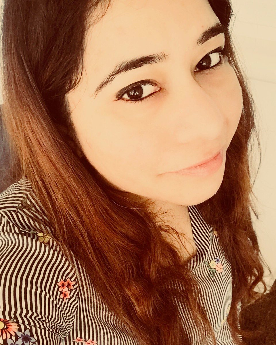 PreetySMusic's tweet photo. Everyday is one step closer to Summer ❤️ Who else love sunny days 🌞 #londonsummertime @sharp26prod @DirectorHundal    @Gurjeetohson  @Jagjit2491 https://t.co/ARNJ5e1WAG