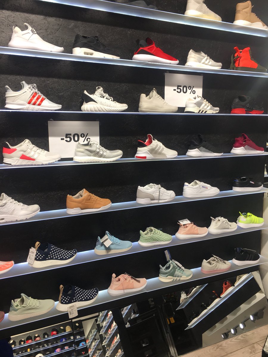 Senovazna6's tweet photo. Přijďte zkontrolovat novou várku od New Ery a všeljaké slevy na tenisky od značek Adidas, Nike, Reebok a Cayler &amp; Sons. https://t.co/AQgbQXSMC4