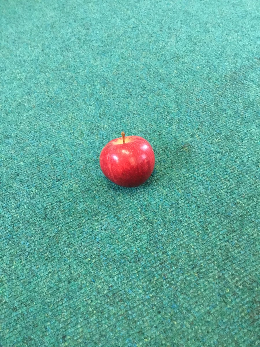 olss1tweets's tweet image. We have found a mysterious red apple in our school... Keep an eye out for the Evil Queen! Look out for our Wanted Posters around school! #SnowWhite #TraditionalTales #WantedPosters 🍎✨👸🏻
