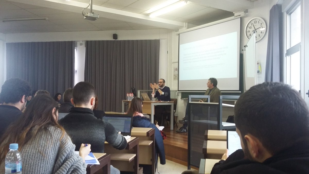 bioderecho_eu's tweet photo. Andrea Perin toma el primer turno de palabra del Worshop Internacional "El Derecho Penal ante la Medicina Defensiva" https://t.co/3hpp4uZqbZ