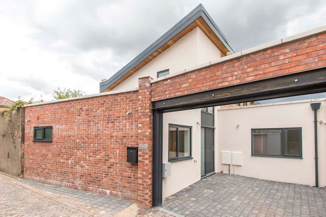 DevelopBristol's tweet image. A brand new individually designed 1843 sq ft four bedroom home located in this desirable Bishopston location. This development was originally unused garages that have been demolished to allow for this stunning property. #property
 #PropertyNews #follo4folloback #WednesdayWisdom