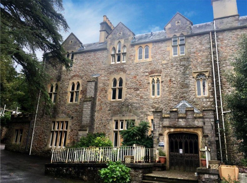 DevelopBristol's tweet image. Cleeve Court presents a fantastic opportunity to acquire a Grade II listed former care home with planning permission for 9 residential apartments situated in the popular village of Cleeve, some 4.5 miles from Bristol Airport and 11 miles from Bristol City Centre. #Wednesday