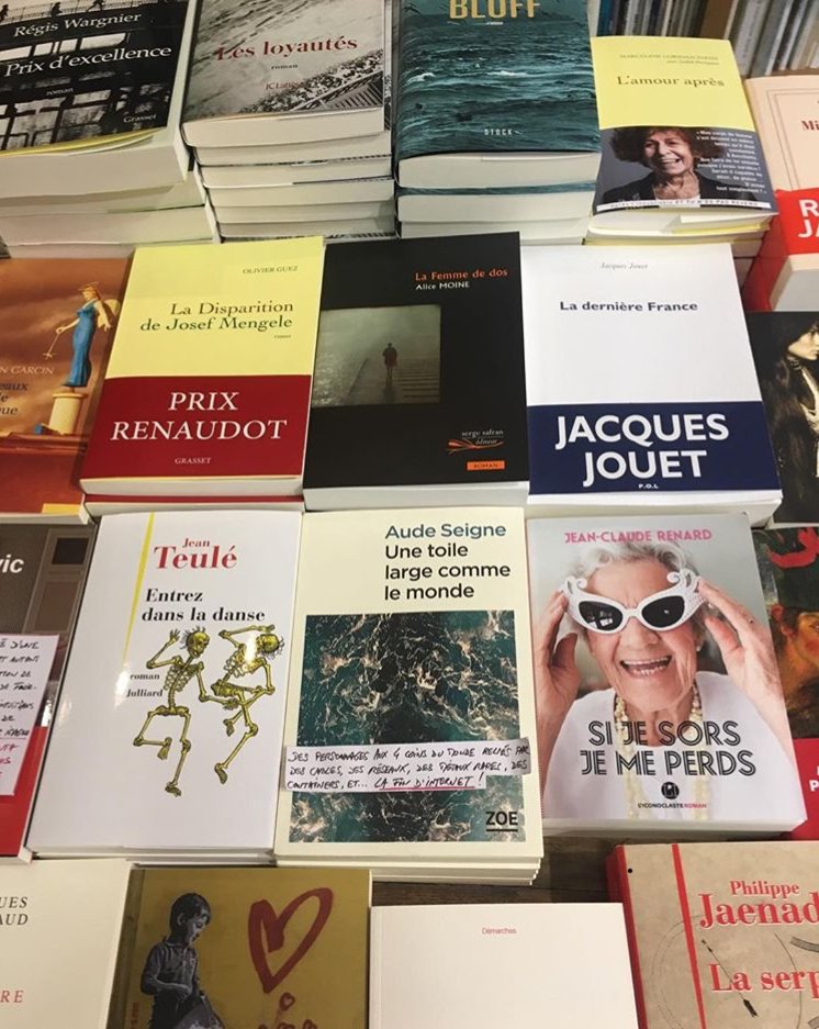 Alice_Moine's tweet photo. La Femme de dos à table au  @comptoirdesmots #lafemmededos #sergesafranedition @Alice_Moine https://t.co/HF3h8KHkOU