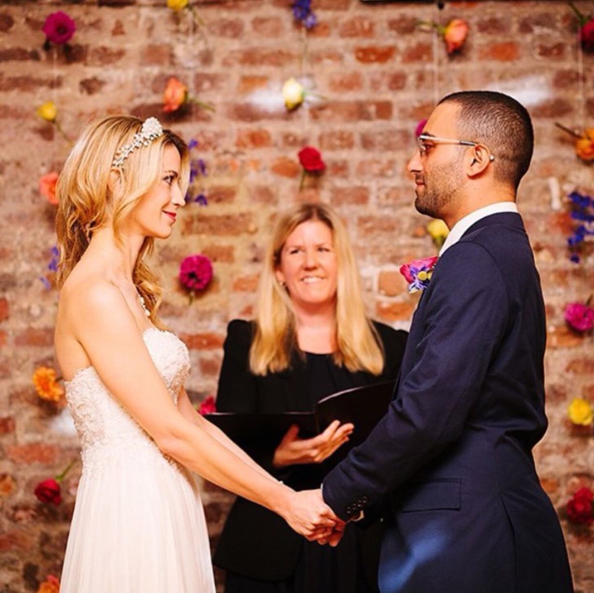 Celebrating #WeddingWednesday with this lovely image from @rsahouse @RSAWeddings @hayleysavphoto @chandco @LoveMyDressBlog @bridebook @BrideMag @AceWeddingsuk @barberellahair @natweddingsmag #eventprofs #recentlyengaged #londonweddingvenue