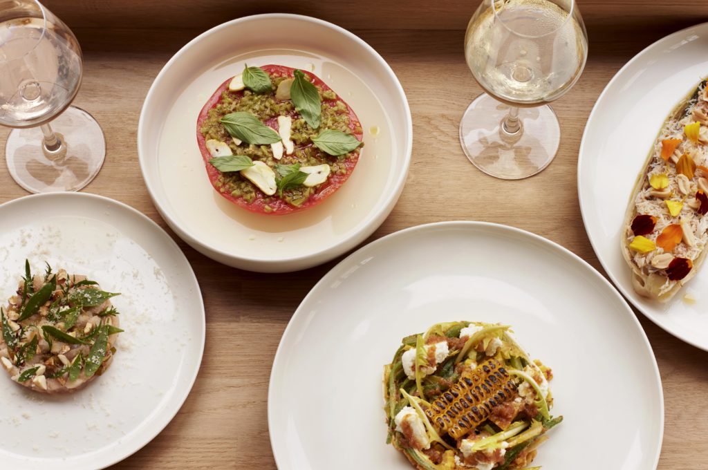 WhiteCityPlace's tweet photo. Introducing the @_Wellbourne, "an informal and informed" restaurant formed by the team behind the much lauded (though no longer with us) #Dabbous. Opening soon at White City Place. https://t.co/VjPzYAYhbf https://t.co/l8eiLYWj4e
