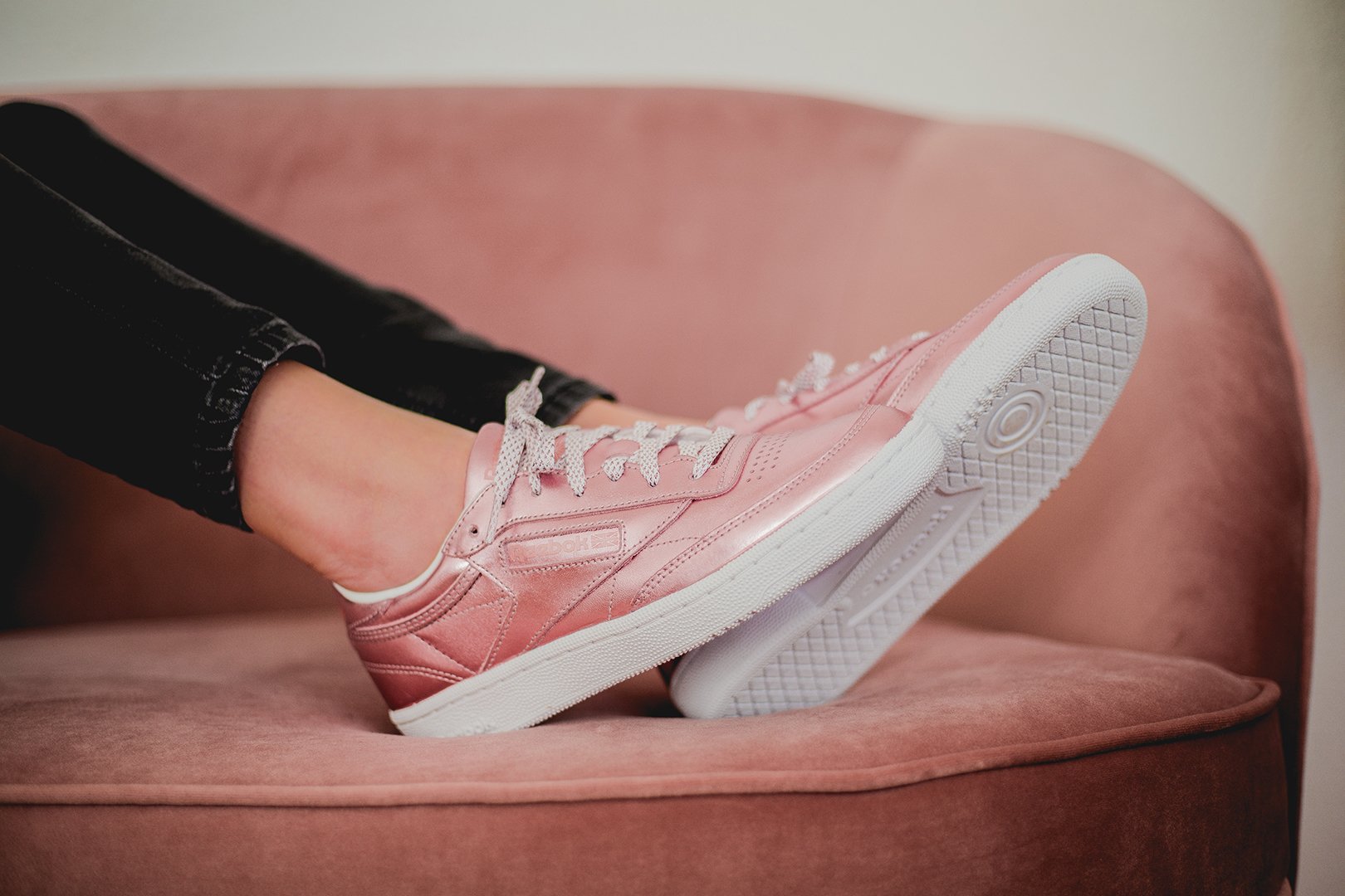 Ennegrecer tanto continuar 43einhalb on Twitter: "Shine, Baby ✨ The new Reebok Club C 85 S Shine is  available at our online shop now: https://t.co/HHsgGMJG6R  https://t.co/XWB4Xe2QRq" / Twitter