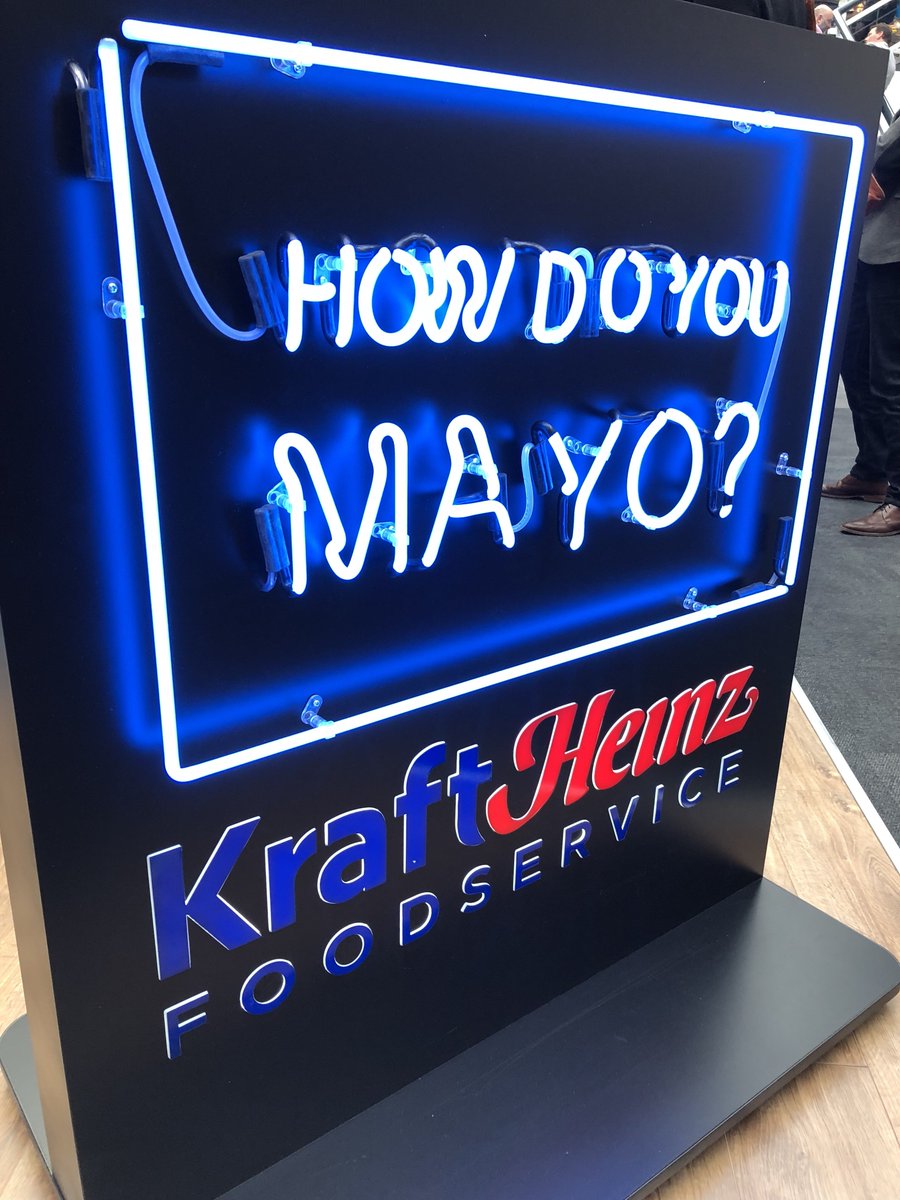 We’re live at Casual Dining Show 2018 creating some amazing signature mayos with <a href="/ThunderbirdCKN/">Thunderbird Fried Chicken</a> #casdin18