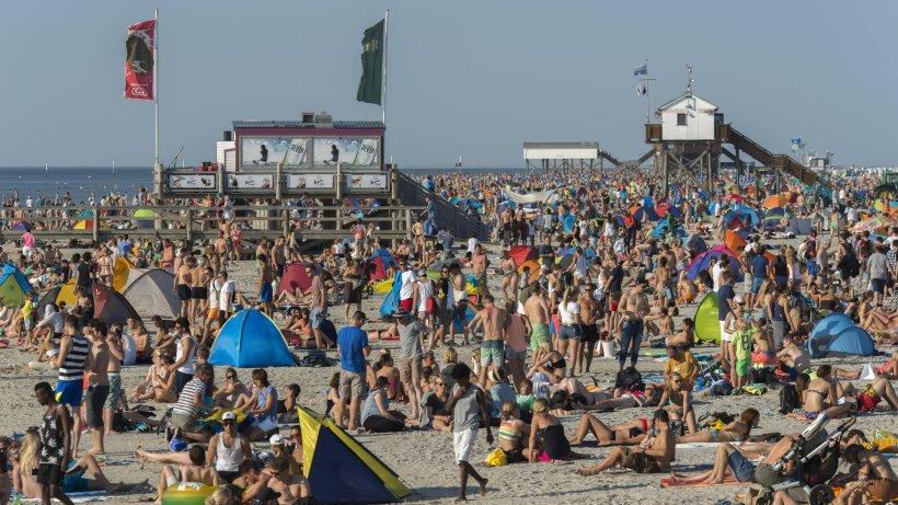 abendblatt's tweet photo. Tourismus-Boom in Schleswig-Holstein – Rekordjahr 2017 https://t.co/qTcRo9kJmZ https://t.co/BWbXsQvX6n