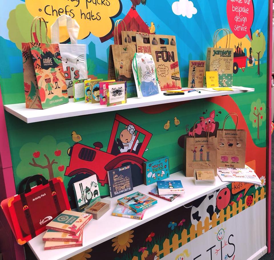 BizziBags's tweet photo. Ready for a great couple of days at @CasDiningShow 
Visit Crafti's giant #childrensactivitybag on Stand M138 &amp; discuss cost effective &amp; fun ways to entertain little ones in your #restaurants 
10% show offer, free samples &amp; bespoke designs available.
#CasualDining #CasDining18 https://t.co/uNuIxpq0lF