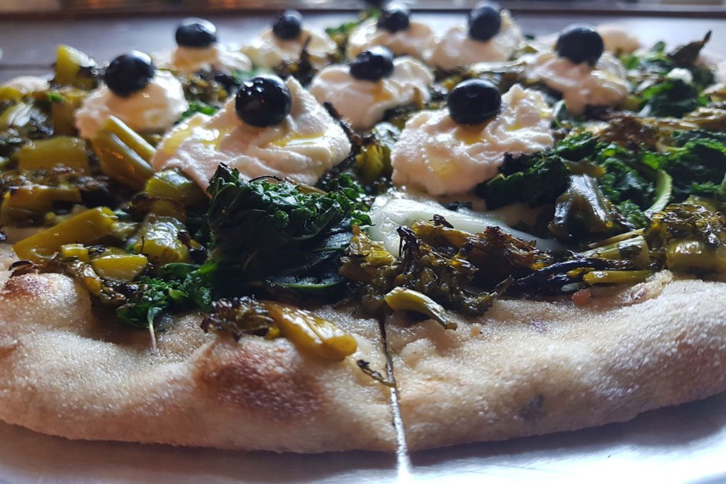 countryandtown's tweet photo. Craving #Pizza for #dinner ? Check out our #guide below to the #best #PizzaRestaurants you have to try in #London - Including #PickyWops #Fulham who now have a 100% #vegan menu!
https://t.co/i4HsERMcp4 https://t.co/7tHkFv7Wny