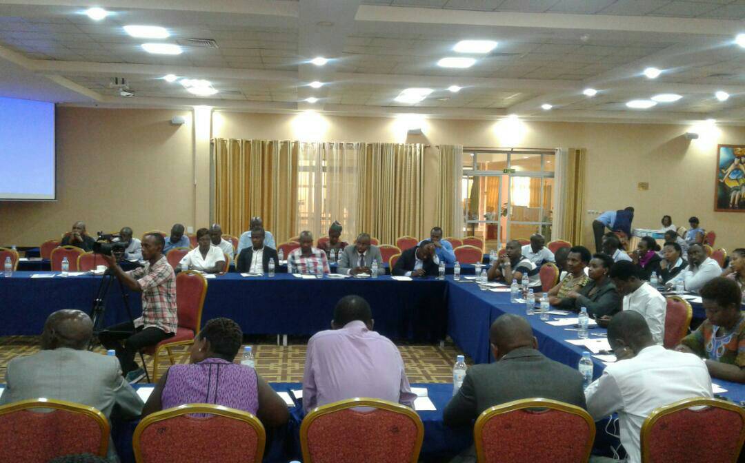 GovernanceRw's tweet photo. During Wednesday's #CRC2017 findings dissemination, officials from @CityofKigali and its districts pledged to work closely with their communities adding that the onus is on them to contribute to addressing identified gaps to up their #CRC score going forward. @ashyaka @ekalisa1 https://t.co/78nP772vZc