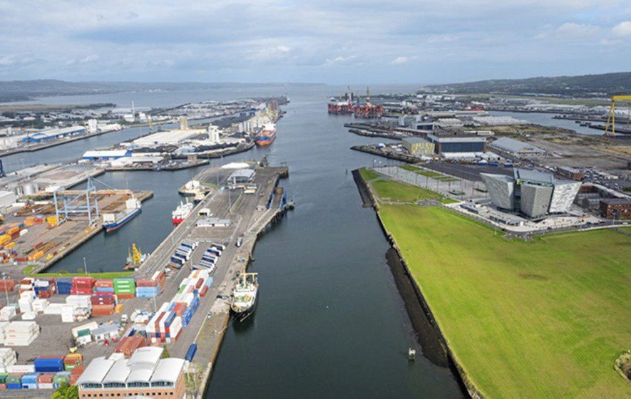 FleetMultimodal's tweet photo. Record trade through @BelfastHarbour in 2017 with an increase to 23.7M tonnes, up by 600,000 tonnes (circa 3%) on the previous year https://t.co/pPJP6oiUCO https://t.co/WjRxvZRvyI