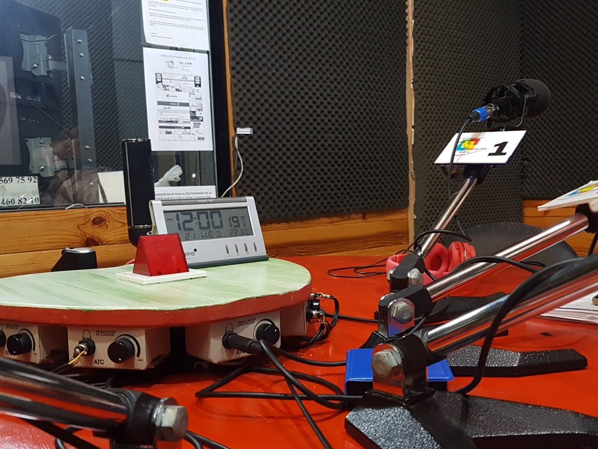 Ya estamos en @radiotentacion con  @dianaalmeidam y <a href="/pontenorbita/">@pontenorbita33</a> para hablar del #Taller de Teatro para Niños "Criaturitas en Acción" en el <a href="/TeatroQuevedo/">Teatro Quevedo</a> #Madrid