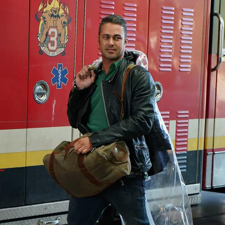 LuannGovender15's tweet photo. @NBCChicagoFire can you please tell Kelly (Taylor)  that this shade of green suits him really well?.. #teamseveride  ♥ 🔥 https://t.co/lT0EevNmcq