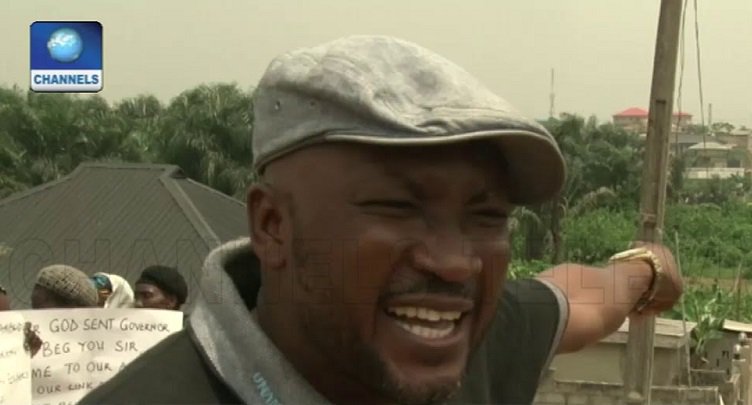channelstv's tweet photo. Eye Witness: Risky Journey On Make-Shift Bridge As Residents Of Ijede  Community Lament Lack Of Access Road. https://t.co/qSLrTTGNXl https://t.co/ly3SHRkol5