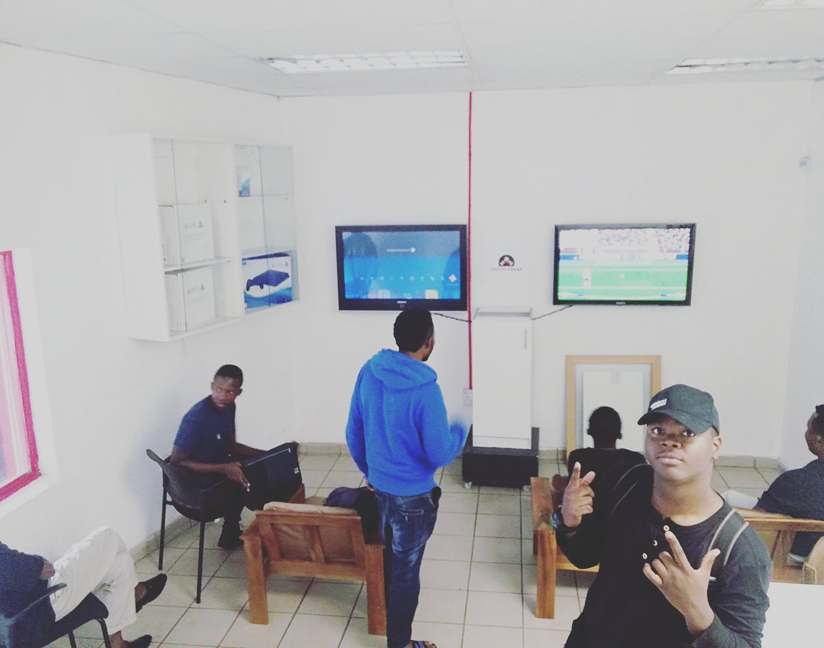 game_maniaks's tweet photo. game on...
.
.
.
#GameManiaks #braamfontein #BraamGameHouse #braam #ps4 #fun #live #fifa18 #2018 #music https://t.co/RGAhMgiRVT
