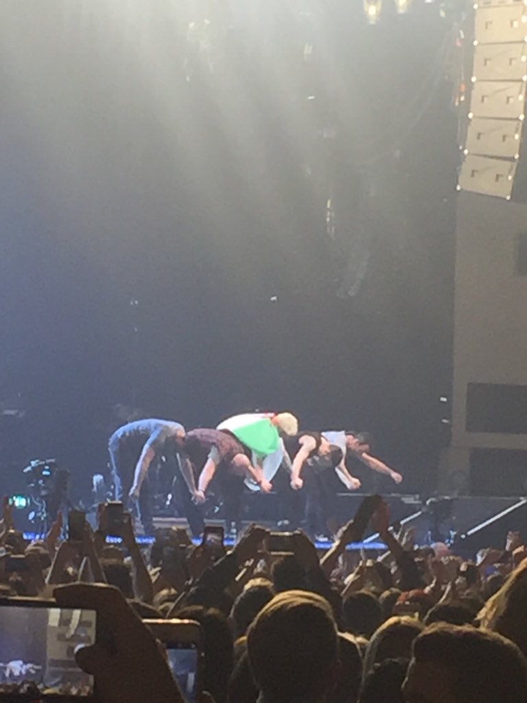 Weaver88's tweet photo. What a night 🙌🏼 @TheScript_Danny @thescript #Cardiff #thescript https://t.co/gXopThm0da