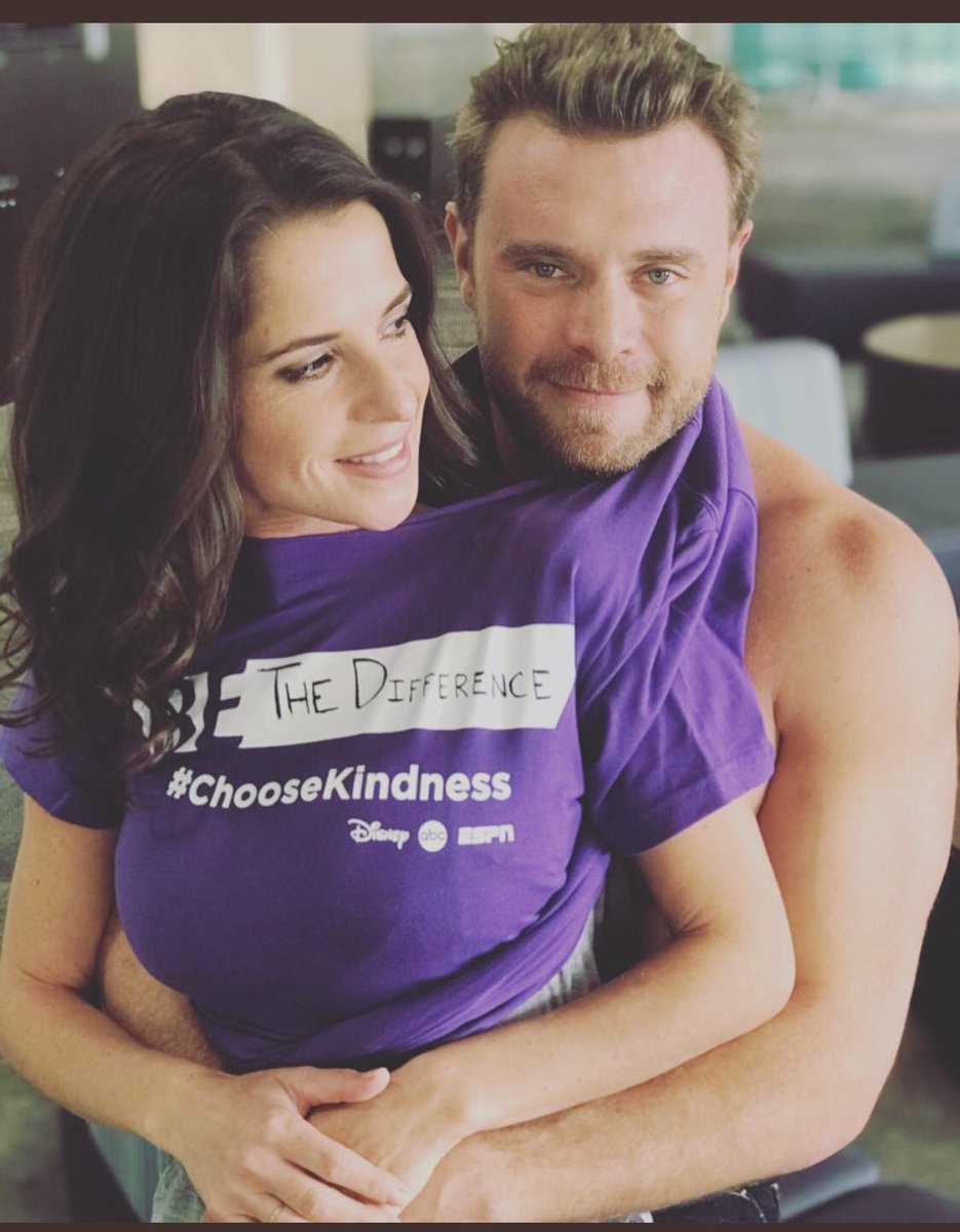 SPNWalkerFam's tweet image. Just love ❤️❤️💜💜 #Killy #KillyWithKindness #KillyLiveWeek