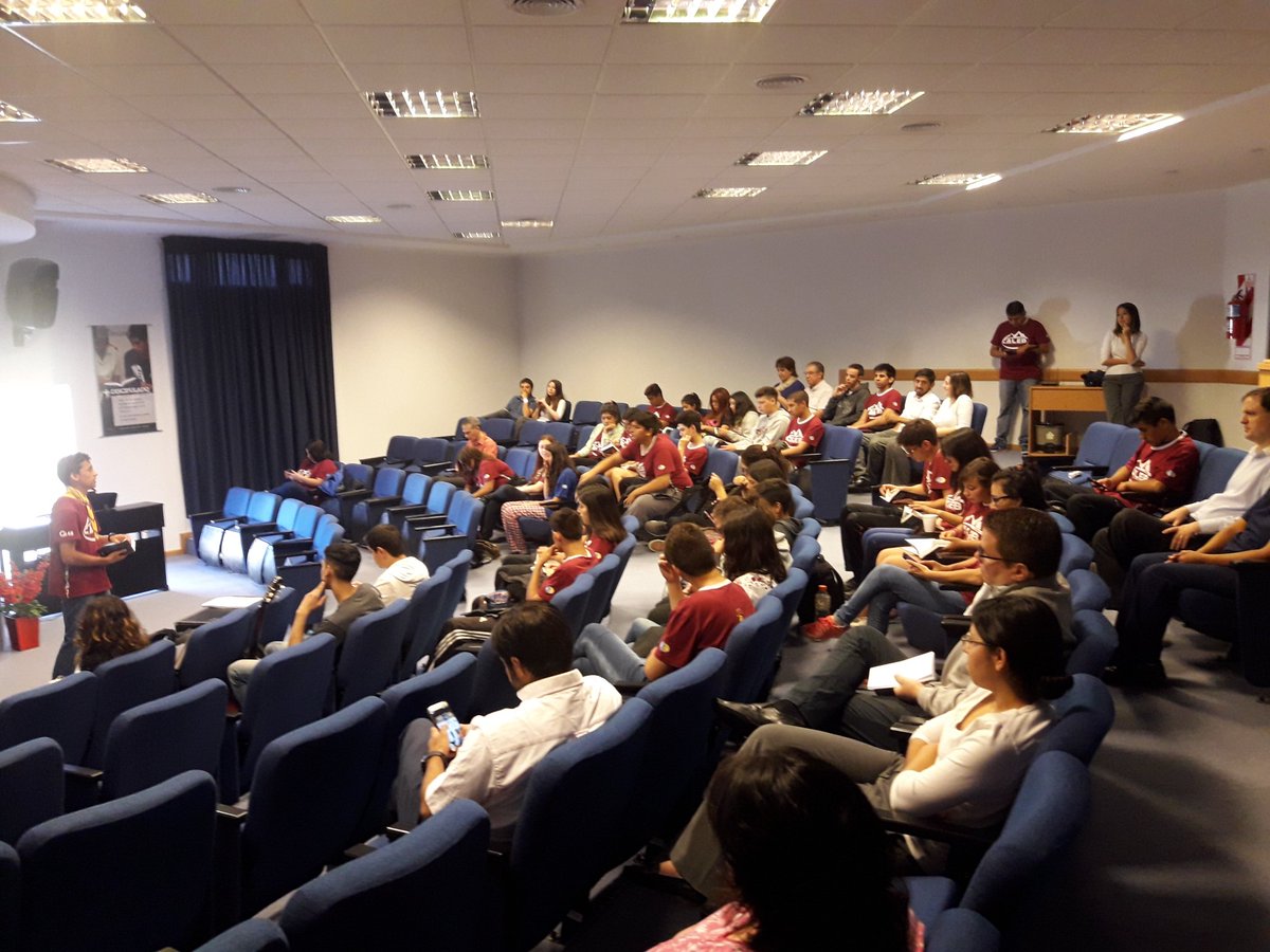 quinonesmarcelo's tweet photo. Los #Caleb2018 de Bahía Blanca, V. Regina y Roca compartiendo el culto con los empleados de la oficina de la AAS @Choaner @alefbrunelli @ElvioSilveroAAS https://t.co/ac0WsPcuxN